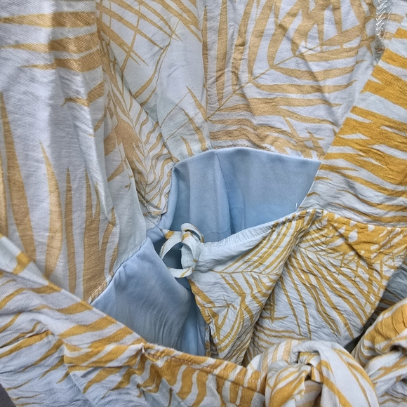 Lilyful Eleanor Wrap Dress - Picture 9 of 14